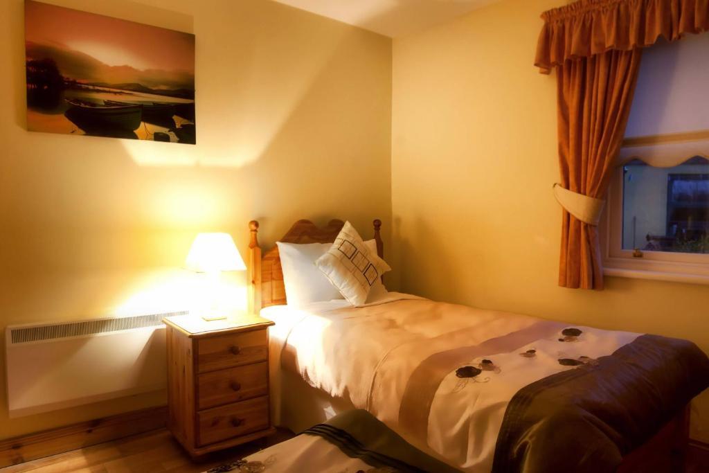 Mccarthy'S Lodge B&B Westport Chambre photo